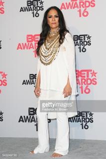 Sheila E. feet photo 4