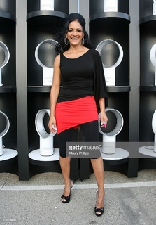 Sheila E. feet photo 4