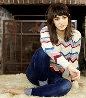 Sheila Vand feet photo 14