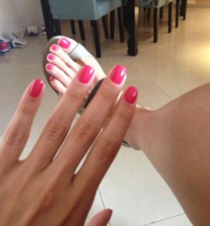 Sheilla Castro feet photo thumbnail