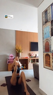 Sheilla Castro feet photo thumbnail