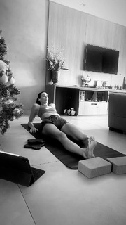 Sheilla Castro feet photo thumbnail