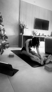 Sheilla Castro feet photo thumbnail