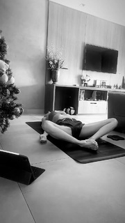 Sheilla Castro feet photo thumbnail