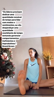 Sheilla Castro feet photo thumbnail