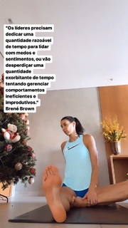 Sheilla Castro feet photo thumbnail