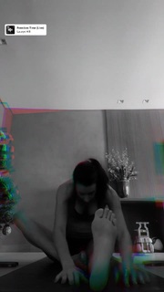 Sheilla Castro feet photo thumbnail