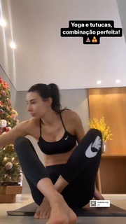 Sheilla Castro feet photo thumbnail