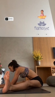 Sheilla Castro feet photo thumbnail