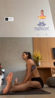 Sheilla Castro feet photo thumbnail