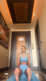 Sheilla Castro feet photo thumbnail