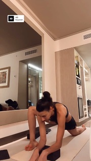 Sheilla Castro feet photo thumbnail