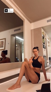 Sheilla Castro feet photo thumbnail