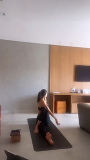 Sheilla Castro feet photo thumbnail