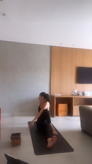 Sheilla Castro feet photo thumbnail