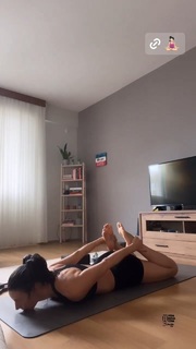 Sheilla Castro feet photo thumbnail