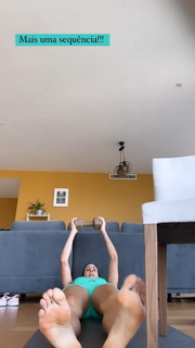 Sheilla Castro feet photo thumbnail