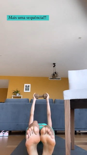 Sheilla Castro feet photo thumbnail