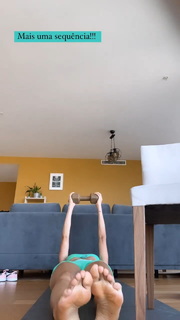 Sheilla Castro feet photo thumbnail