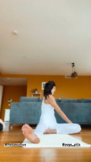 Sheilla Castro feet photo thumbnail