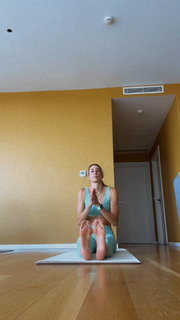 Sheilla Castro feet photo thumbnail