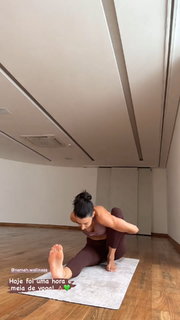 Sheilla Castro feet photo thumbnail