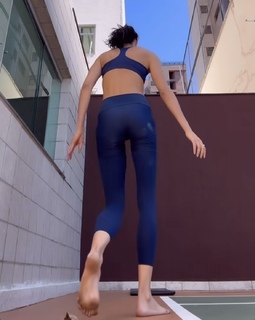 Sheilla Castro feet photo thumbnail