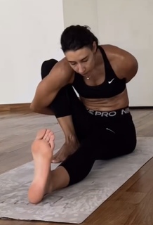 Sheilla Castro feet photo thumbnail