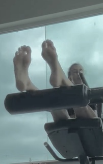 Sheilla Castro feet photo thumbnail