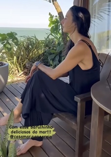 Sheilla Castro feet photo thumbnail