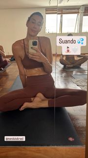 Sheilla Castro feet photo thumbnail
