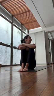 Sheilla Castro feet photo thumbnail