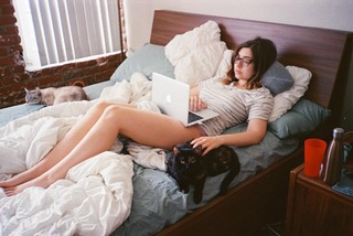 Shelby Young feet photo 11