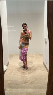 Shelley Hennig feet photo thumbnail