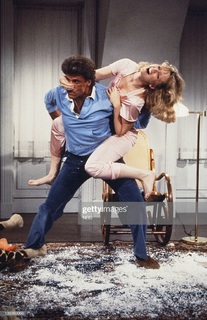 Shelley Long feet photo thumbnail