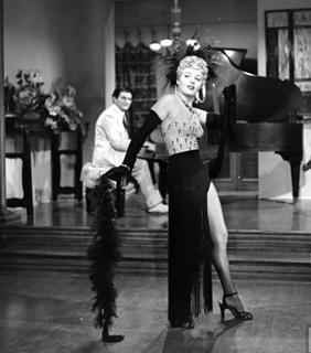 Shelley Winters feet photo 8