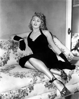 Shelley Winters feet photo 4