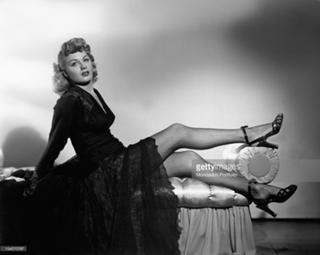 Shelley Winters feet photo 2