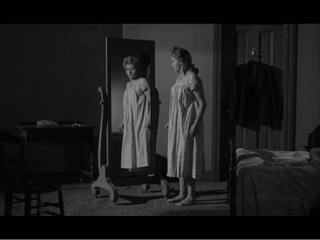 Shelley Winters feet photo 10