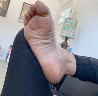 Shelly Martinez feet photo 15