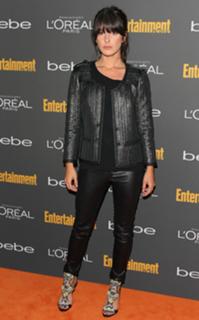 Shenae Grimes-Beech feet photo thumbnail