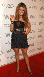 Shenae Grimes-Beech feet photo thumbnail