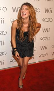 Shenae Grimes-Beech feet photo thumbnail