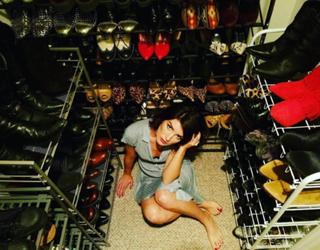 Shenae Grimes-Beech feet photo thumbnail
