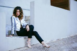Shenae Grimes-Beech feet photo thumbnail