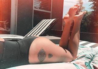 Shenae Grimes-Beech feet photo thumbnail
