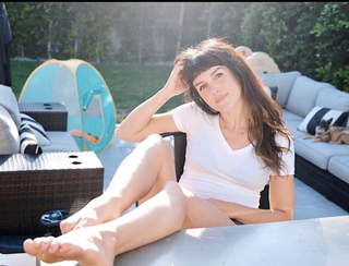 Shenae Grimes-Beech feet photo thumbnail