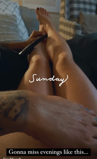 Shenae Grimes-Beech feet photo thumbnail