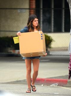 Shenae Grimes-Beech feet photo thumbnail