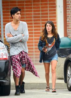 Shenae Grimes-Beech feet photo thumbnail